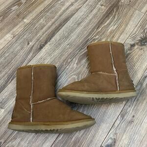 Ugg Boots Classic Short Leather & Sheep Skin Size W6 Chestnut